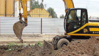 Выкопать яму экскаватором в Ноябрьске от 941 руб. - 2Землекопа-Нбс 